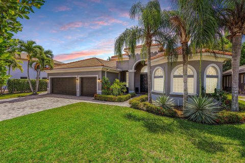 House in Lake Worth, Florida 4 bedrooms, 257.71 sq.m. № 2181718 - photo 2