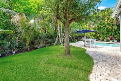 House in Lake Worth, Florida 4 bedrooms, 257.71 sq.m. № 2181718 - photo 30