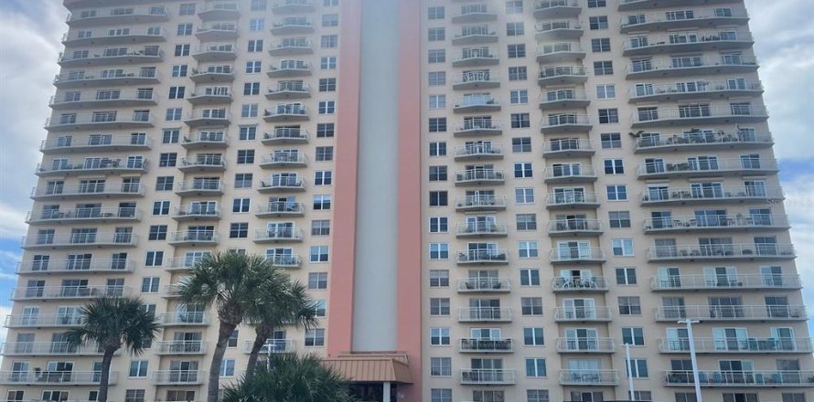 Condominio en Saint Petersburg, Florida, 2 dormitorios  № 1670691