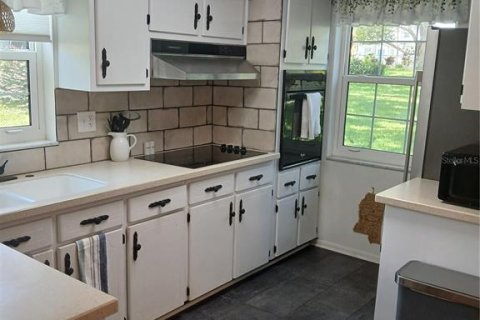 Condo in Dunedin, Florida, 2 bedrooms № 2207885 - photo 2