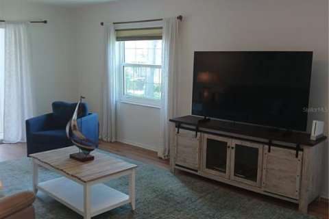 Condo in Dunedin, Florida, 2 bedrooms № 2207885 - photo 5