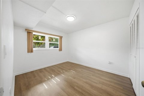 Condominio en venta en Lakeland, Florida, 2 dormitorios, 78.04 m2 № 2258593 - foto 13