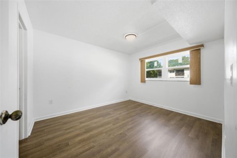 Condominio en venta en Lakeland, Florida, 2 dormitorios, 78.04 m2 № 2258593 - foto 14