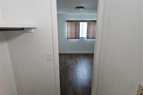Condominio en venta en Lakeland, Florida, 2 dormitorios, 78.04 m2 № 2258593 - foto 18