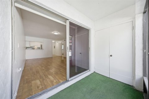 Condominio en venta en Lakeland, Florida, 2 dormitorios, 78.04 m2 № 2258593 - foto 24