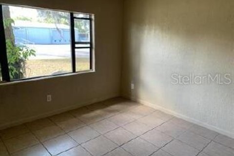 Villa ou maison à louer à Eustis, Floride: 2 chambres, 55.74 m2 № 1737417 - photo 4