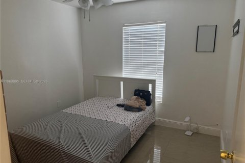 Villa ou maison à vendre à Miami, Floride: 6 chambres, 210.7 m2 № 2025662 - photo 26