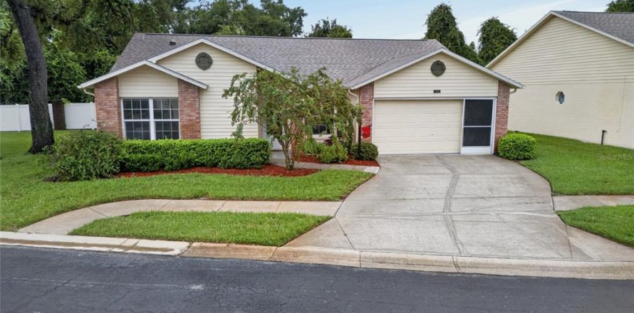 Condominio en New Port Richey, Florida, 2 dormitorios  № 2286990
