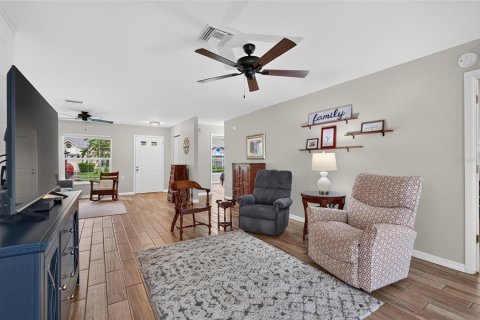 Condominio en venta en New Port Richey, Florida, 2 dormitorios, 137.96 m2 № 2286990 - foto 16