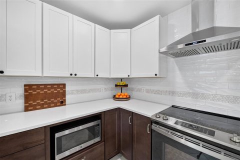 Condominio en venta en New Port Richey, Florida, 2 dormitorios, 137.96 m2 № 2286990 - foto 24