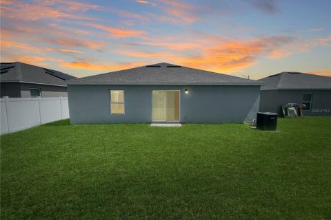 Casa en alquiler en Haines City, Florida, 4 dormitorios, 166.39 m2 № 1826517 - foto 4