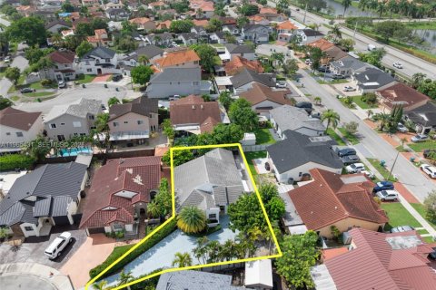 Villa ou maison à vendre à Miami, Floride: 3 chambres, 167.69 m2 № 2026814 - photo 5