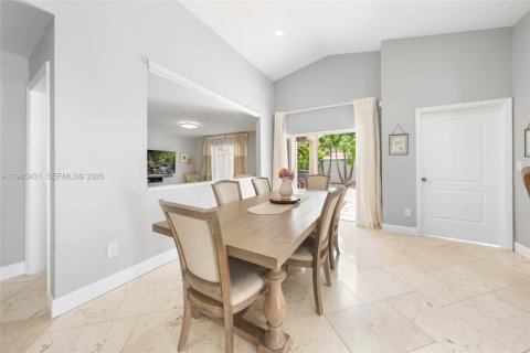Villa ou maison à vendre à Miami, Floride: 3 chambres, 167.69 m2 № 2026814 - photo 6