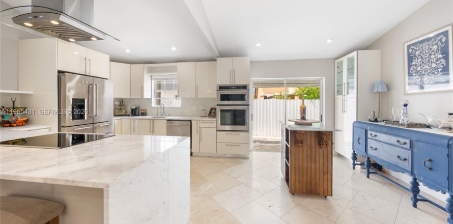 Villa ou maison à Miami, Floride 3 chambres, 167.69 m2 № 2026814