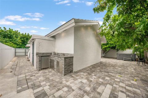 Villa ou maison à vendre à Miami, Floride: 3 chambres, 167.69 m2 № 2026814 - photo 19