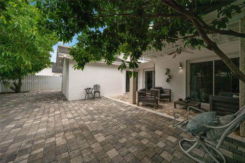 Villa ou maison à vendre à Miami, Floride: 3 chambres, 167.69 m2 № 2026814 - photo 20