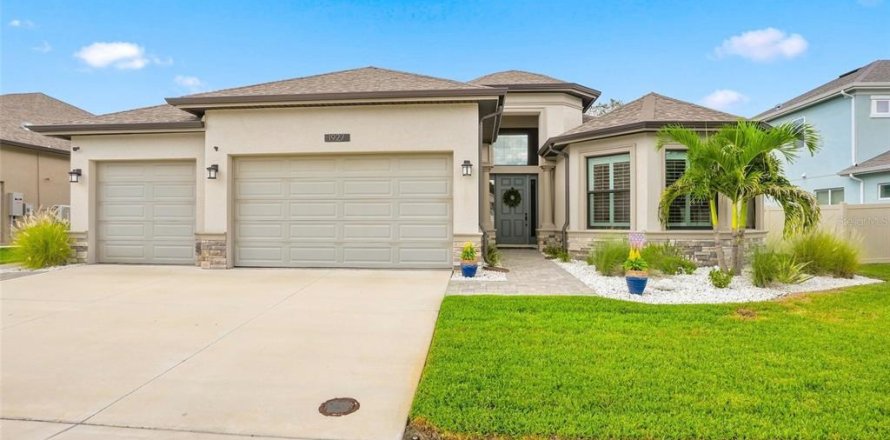 Villa ou maison à Palm Harbor, Floride 4 chambres, 281.22 m2 № 2354594