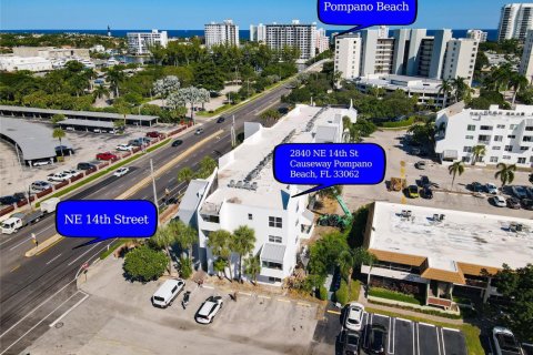 Condominio en venta en Pompano Beach, Florida, 1 dormitorio, 61.5 m2 № 2174186 - foto 5