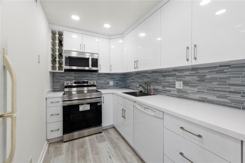 Condominio en venta en Pompano Beach, Florida, 1 dormitorio, 61.5 m2 № 2174186 - foto 22