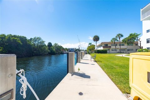 Condominio en venta en Pompano Beach, Florida, 1 dormitorio, 61.5 m2 № 2174186 - foto 13