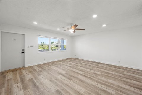Condominio en venta en Pompano Beach, Florida, 1 dormitorio, 61.5 m2 № 2174186 - foto 20