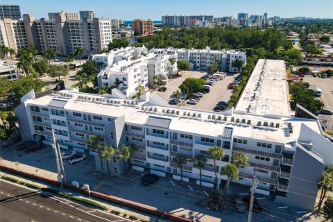 Condominio en venta en Pompano Beach, Florida, 1 dormitorio, 61.5 m2 № 2174186 - foto 3