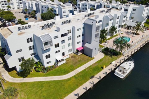 Condominio en venta en Pompano Beach, Florida, 1 dormitorio, 61.5 m2 № 2174186 - foto 16