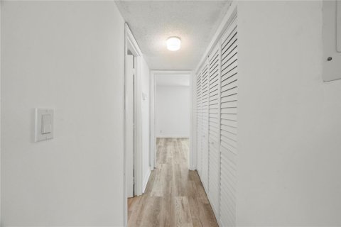 Condominio en venta en Pompano Beach, Florida, 1 dormitorio, 61.5 m2 № 2174186 - foto 28