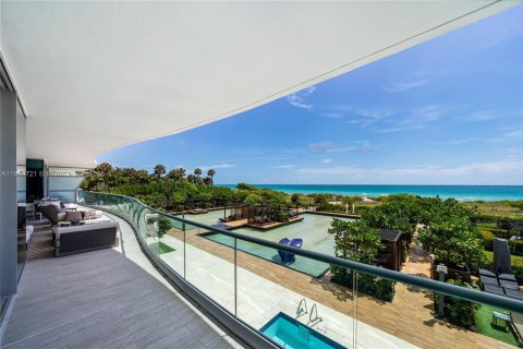 Condo in Surfside, Florida, 4 bedrooms  № 1963778 - photo 16