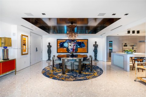 Condo in Surfside, Florida, 4 bedrooms  № 1963778 - photo 8