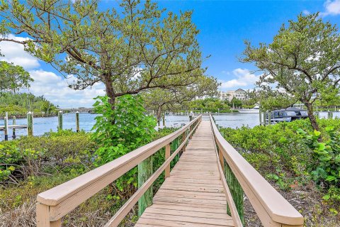 Villa ou maison à vendre à Jupiter, Floride: 4 chambres, 366.03 m2 № 1860472 - photo 23