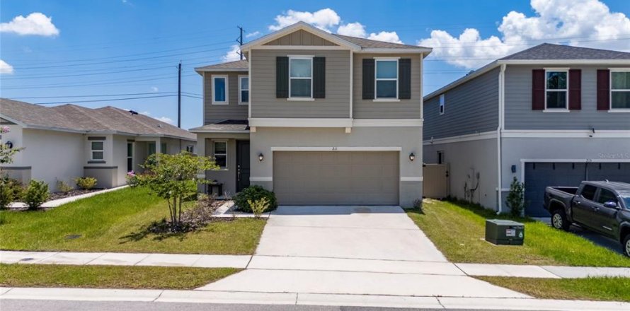 Casa en Auburndale, Florida 4 dormitorios, 183.76 m2 № 2195844