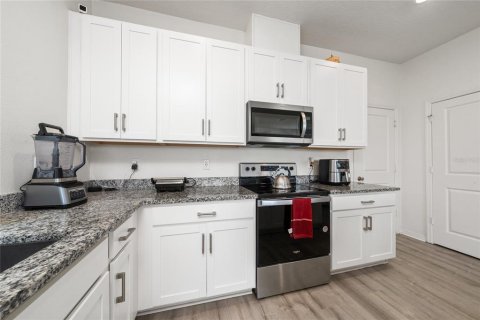 Casa en venta en Auburndale, Florida, 4 dormitorios, 183.76 m2 № 2195844 - foto 19