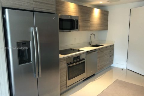 Кондоминиум с 1 спальней в Майами, Флорида № 2044350