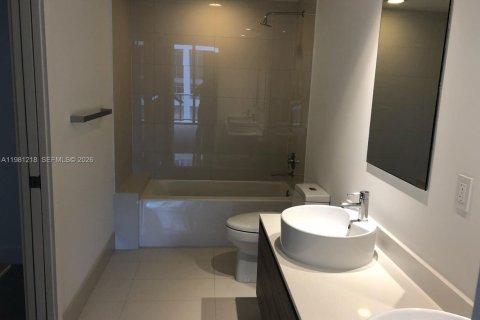 Снять в аренду кондоминиум в Майами, Флорида 1 спальня, 63.55м2, № 2044350 - фото 3