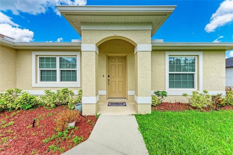 Casa en alquiler en North Port, Florida, 3 dormitorios, 132.57 m2 № 1912404 - foto 4