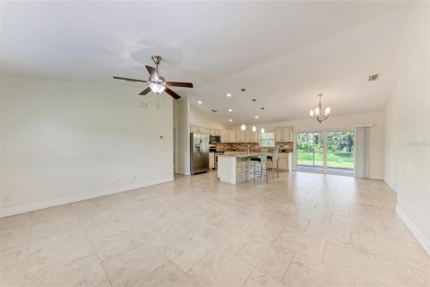 Casa en alquiler en North Port, Florida, 3 dormitorios, 132.57 m2 № 1912404 - foto 6