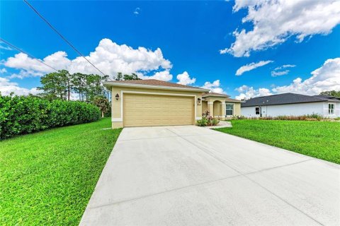 Casa en alquiler en North Port, Florida, 3 dormitorios, 132.57 m2 № 1912404 - foto 3