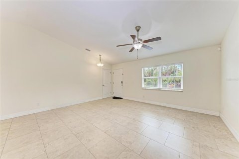 Casa en alquiler en North Port, Florida, 3 dormitorios, 132.57 m2 № 1912404 - foto 8