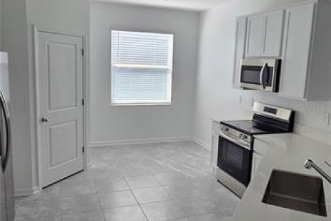 Casa en alquiler en Eagle Lake, Florida, 3 dormitorios, 200.2 m2 № 1767362 - foto 9