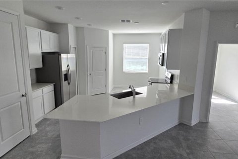 Casa en alquiler en Eagle Lake, Florida, 3 dormitorios, 200.2 m2 № 1767362 - foto 10