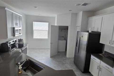 Casa en alquiler en Eagle Lake, Florida, 3 dormitorios, 200.2 m2 № 1767362 - foto 12