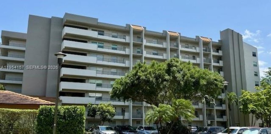 Condo in Lauderhill, Florida, 2 bedrooms  № 2012080