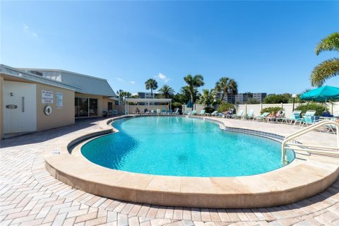 Condo in Bradenton, Florida, 1 bedroom  № 2148100 - photo 2