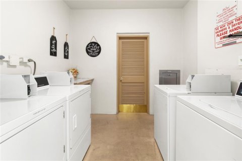 Condo in Bradenton, Florida, 1 bedroom  № 2148100 - photo 21