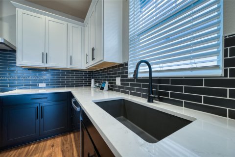 Casa en venta en Clermont, Florida, 4 dormitorios, 189.71 m2 № 2036623 - foto 20