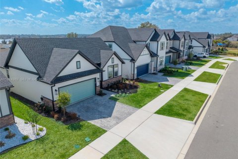 Casa en venta en Clermont, Florida, 4 dormitorios, 189.71 m2 № 2036623 - foto 5