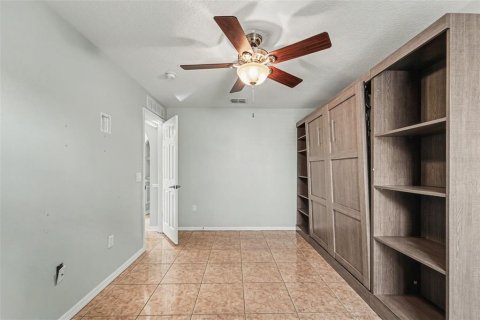 House in Apopka, Florida 3 bedrooms, 174.1 sq.m. № 2224621 - photo 15