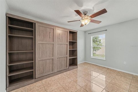 House in Apopka, Florida 3 bedrooms, 174.1 sq.m. № 2224621 - photo 18