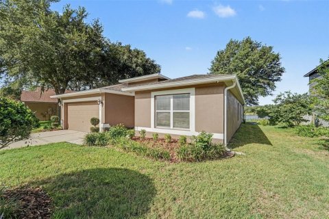 House in Apopka, Florida 3 bedrooms, 174.1 sq.m. № 2224621 - photo 3